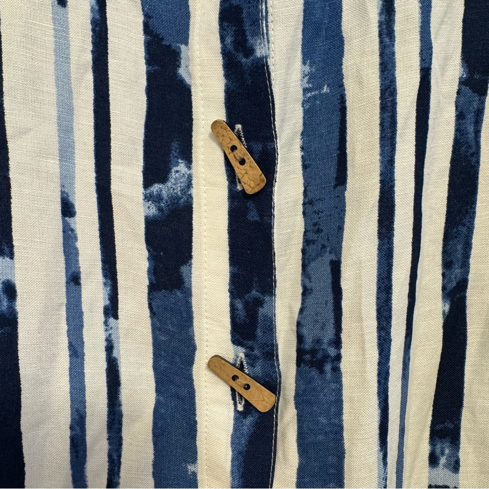 Ali Miles Navy and White Striped Casual Shirt - Picture 2 of 6